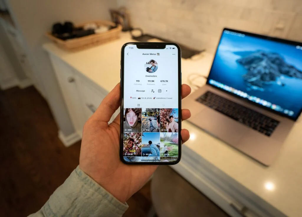 TikTok Aufrufe Kaufen und Dein Profil Professioneller Wirken Lassen